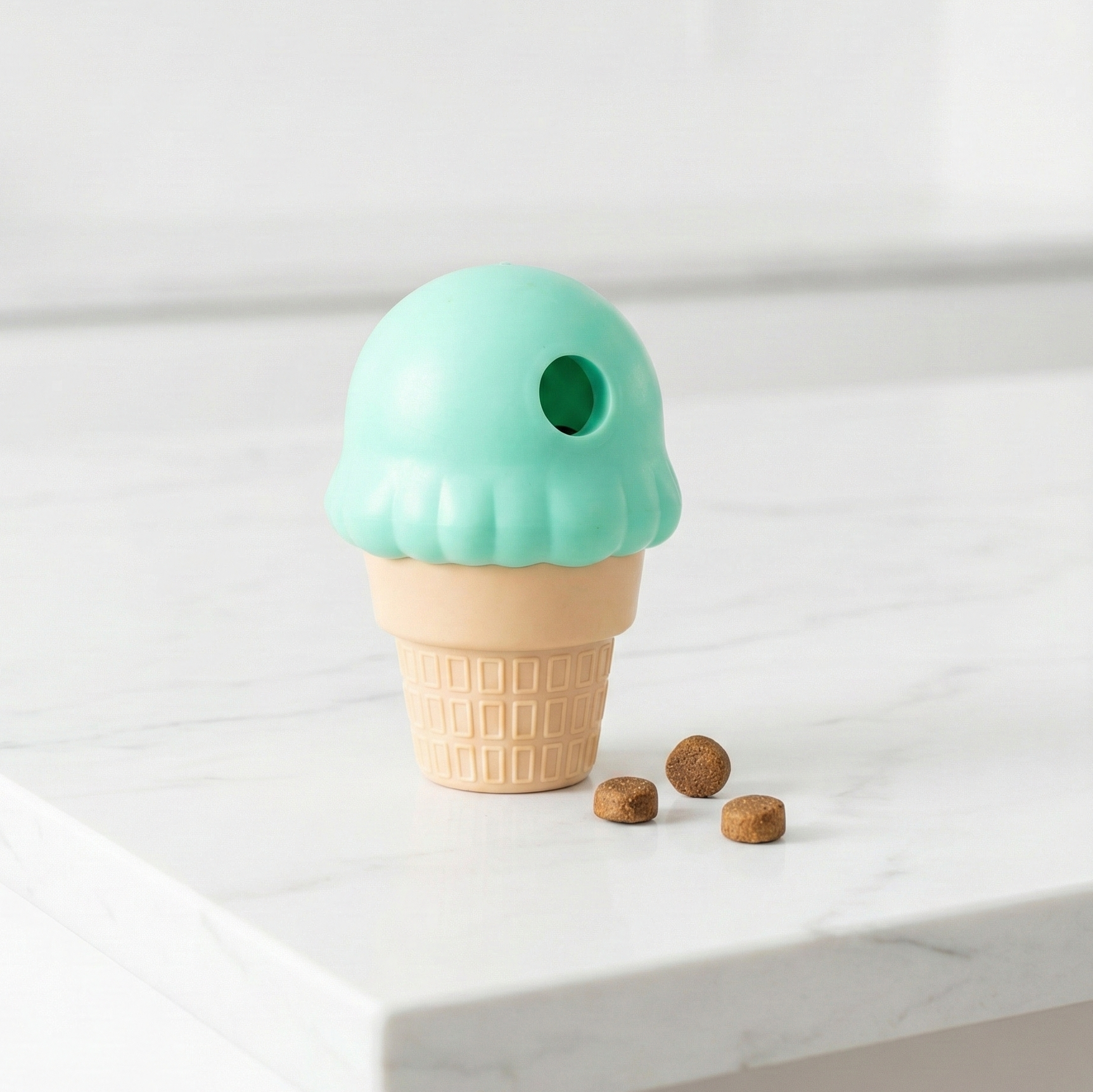 Nevulax™ WobbleCone - Smart IQ Treat Dispenser